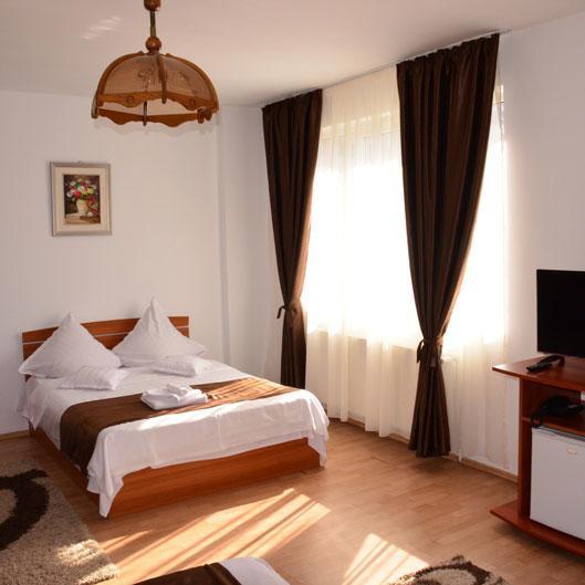 Hotel Delaf Cluj-Napoca Exteriör bild
