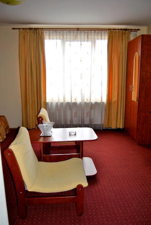 Hotel Delaf Cluj-Napoca Exteriör bild